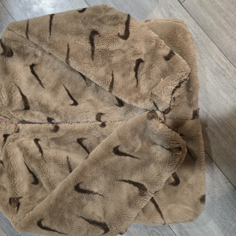 Nike Womans Tan Faux Fir Jacket